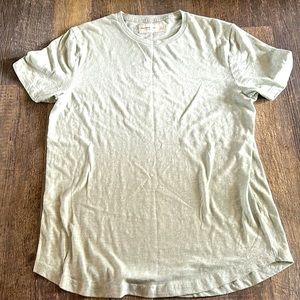 Abercrombie T Shirt Size Large